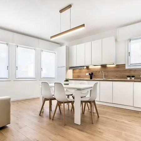House - Host Solution Apartment