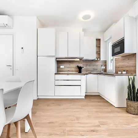 House - Host Solution Apartment *