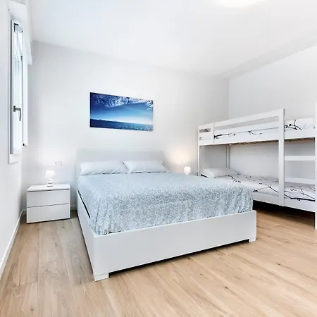 House - Host Solution